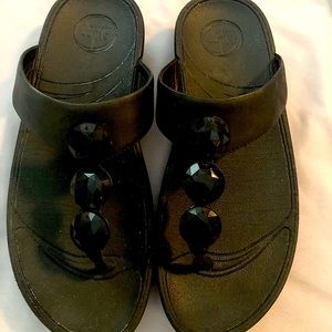 FITFLOPS BLACK Embellished Black Onyx details